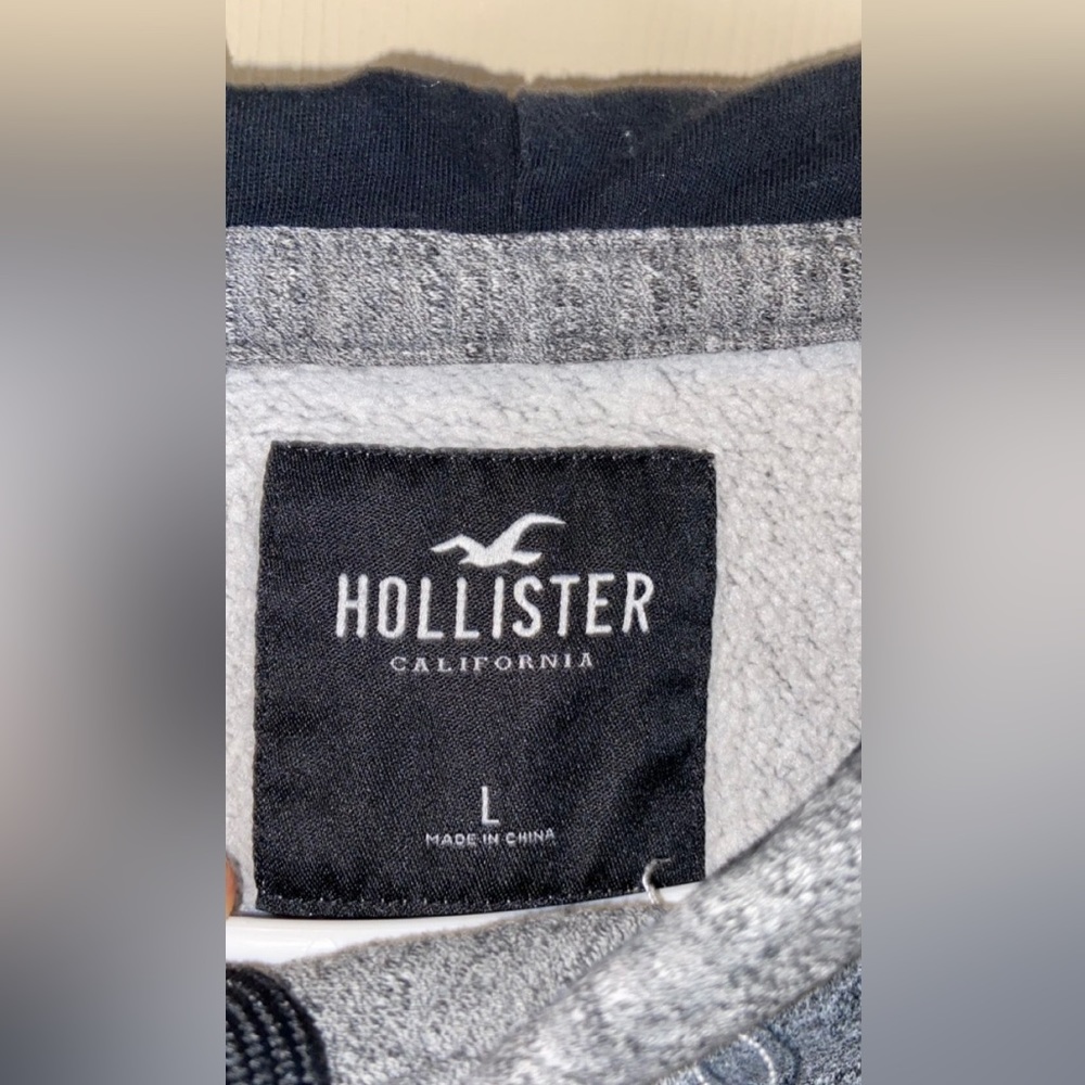 Hollister hoodie - Picture 3 of 3